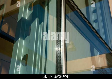 Roof Heat Extractor Fans: Efficient Attic Ventilation and Temperature ...