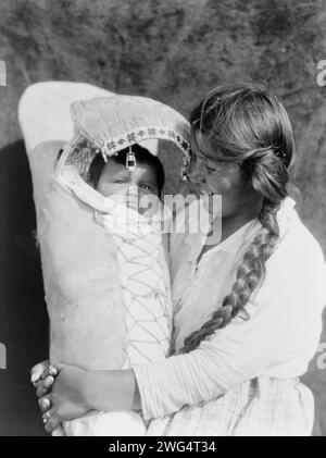 Achomawi mother and child, c1923. Stock Photo