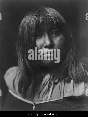 Tonovige-Havasupai, c1907. Tonovige, Havasupai woman, head-and-shoulders portrait, facing slightly right. Stock Photo