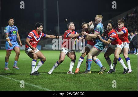 Wakefield, England - 26th January 2024 - Wakefield Trinity's defence. Rugby League Matty Ashust Testimonial, Wakefield Trinity vs Wigan Warriors at DIY Kitchens Stadium, Wakefield, UK  Dean Williams Stock Photo