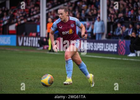 Walsall, UK. 03rd Feb, 2024. Walsall, England, February 3rd 2024: Kirsty Hanson (20 Aston Villa) on the ball during the Barclays FA Womens Super League match between Aston Villa and Bristol City at Bescot Stadium in Walsall, England (Natalie Mincher/SPP) Credit: SPP Sport Press Photo. /Alamy Live News Stock Photo