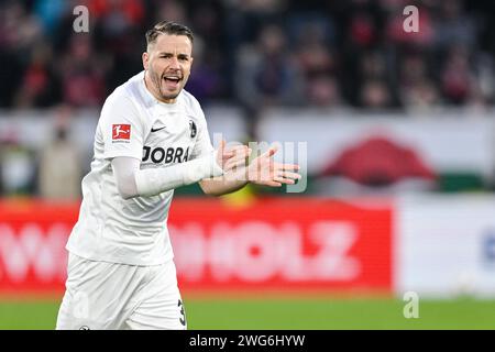 Freiburg Im Breisgau, Germany. 03rd Feb, 2024. Soccer: Bundesliga, SC Freiburg - VfB Stuttgart, Matchday 20, Europa-Park Stadium. Freiburg's Christian Günter gesticulates. Credit: Harry Langer/dpa - IMPORTANT NOTE: In accordance with the regulations of the DFL German Football League and the DFB German Football Association, it is prohibited to utilize or have utilized photographs taken in the stadium and/or of the match in the form of sequential images and/or video-like photo series./dpa/Alamy Live News Stock Photo