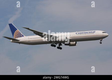 Continental Airlines Boeing 767-400 with registration N76055 on final for Amsterdam Airport Schiphol Stock Photo