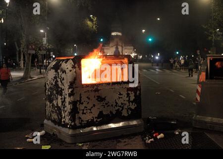 Buenos Aires, Federal Capital, Argentina. 2nd Feb, 2024. February 2, 2024, Buenos Aires, Argentina: The security agencies of the Argentine state strongly repressed demonstrators who were protesting in the vicinity of the nation's Congress in repudiation of the approval, in the chamber of deputies, of the controversial Omnibus Law of the newly elected president, Javier Milei. In the repression, older adults were beaten, run over, and sprayed with pepper spray. They also strongly detained a photographer. (Credit Image: © Roberto Almeida Aveledo/ZUMA Press Wire) EDITORIAL USAGE ONLY! Not for C Stock Photo