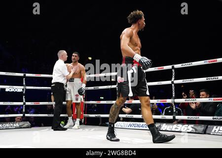 Khalid Rung The ring referee stops the fight after Jack Cullen (not pictured ...