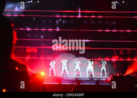 LEON, MEXICO - FEB 03. American 90s pop band Backstreet boys performing live for more than 30,000 attenders during Feria de Leon at Foro Mazda as part of DNA World Tour on February 3, 2024 in Leon, Mexico. (Photo by JVMODEL) Stock Photo