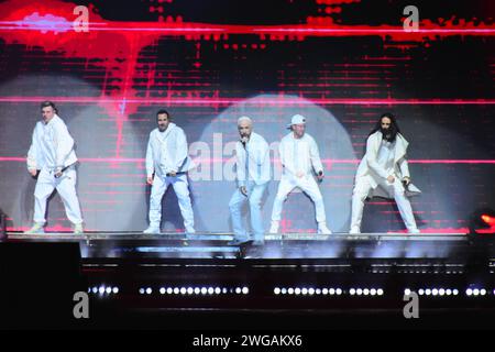 LEON, MEXICO - FEB 03. American 90s pop band Backstreet boys performing live for more than 30,000 attenders during Feria de Leon at Foro Mazda as part of DNA World Tour on February 3, 2024 in Leon, Mexico. (Photo by JVMODEL) Stock Photo