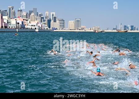 Doha, Qatar. 04th Feb, 2024. Athletes compete in the open water 10km Men Final during the 21st World Aquatics Championships at the Old Doha Port in Doha (Qatar), February 4, 2024. Credit: Insidefoto di andrea staccioli/Alamy Live News Stock Photo