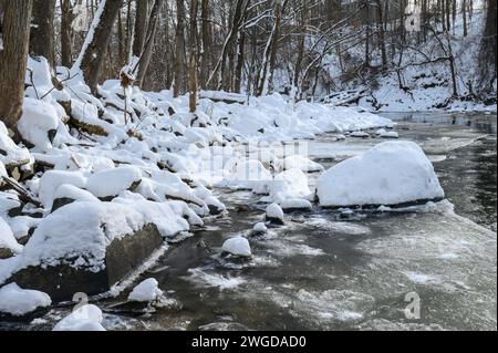A winter river scene in Maryland, USA Stock Photo