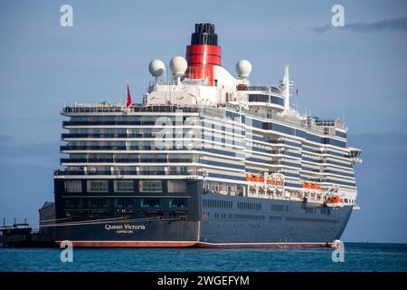 Cunard Queen Victoria cruise ship berthed at Heritage Wharf, Royal Naval Dockyard, Sandy's Parish, Bermuda Stock Photo