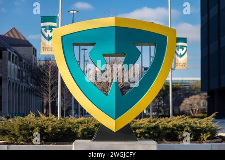 Detroit, Michigan - Wayne State University. The university's logo is on display at the entrance to the campus. Stock Photo