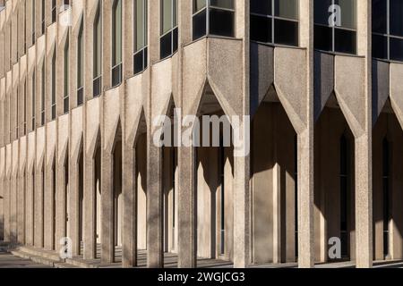 Detroit, Michigan - The College of Education at Wayne State University. The building was constructed in 1960. It was designed by Minoru Yamasaki, the Stock Photo