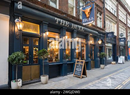 Hide london restaurant hi res stock photography and images Alamy