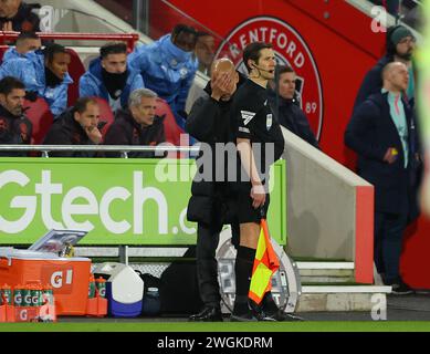 Brentford, London, UK. &#xa7;5th February 2024; Gtech Community Stadium, Brentford, London, England; Premier League Football, Brentford versus Manchester City; Manchester City manager Pep Guardiola looking disappointed during the 1st half Credit: Action Plus Sports Images/Alamy Live News Stock Photo
