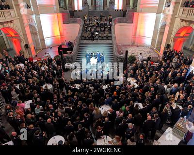 Die Stadt sagt Danke zum Engagement der freiwilligen Hochwasserhelfer*innen im Rathaus Hannover *** The city says thank you to the commitment of the flood volunteers at Hanover City Hall Stock Photo