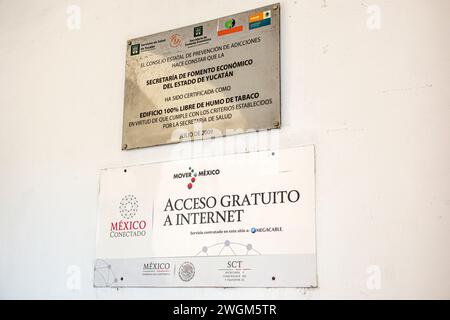 Merida Mexico,Centro Historico historic center centre district,Calle 59,sign signs information,promoting promotion tobacco free no smoking government Stock Photo