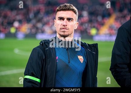 Madrid, Madrid, Spain. 5th Feb, 2024. Adria Giner Pedrosa of Sevilla seen before the La Liga EA Sports 2023/24 football match between Rayo Vallecano vs Sevilla at Estadio Vallecas in Madrid, Spain. (Credit Image: © Alberto Gardin/ZUMA Press Wire) EDITORIAL USAGE ONLY! Not for Commercial USAGE! Stock Photo