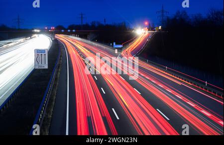 Lehrte, Germany. 06th Feb, 2024. Vehicles drive along the A2 highway in the Hanover region (slow shutter speed image). The European Commission presents a recommendation for the EU climate target for 2040. So far, the EU has set targets to reduce CO2 emissions by 55% by 2030 compared to 1990 and to become climate-neutral by 2050. Credit: Julian Stratenschulte/dpa/Alamy Live News Stock Photo