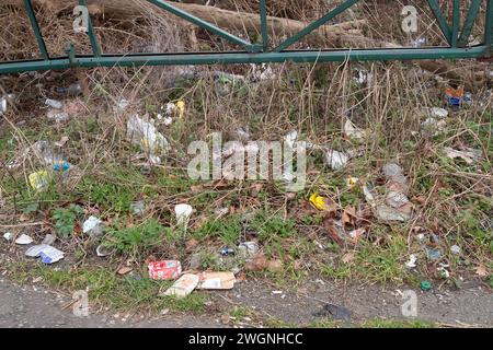 Bedfont, UK. 5th February, 2024. Fly-tipping and household litter in Bedfont in the London Borough of Hounslow. Credit: Maureen McLean/Alamy Stock Photo