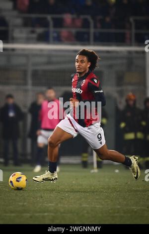 Foto Massimo Paolone/LaPresse 3 Febbraio 2024 - Bologna, Italia - sport, calcio - Bologna vs Sassuolo - Campionato italiano di calcio Serie A TIM 2023/2024 - Stadio Renato Dall’Ara. Nella foto: Joshua Zirkzee (Bologna FC) in azione  February 3, 2024 Bologna, Italy - sport, calcio - Bologna vs Sassuolo - Italian Serie A Football Championship 2023/2024 - Renato Dall’Ara Stadium. In the pic: Joshua Zirkzee (Bologna FC) in action Stock Photo