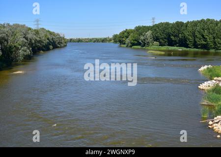 Duero River in Tordesillas. Valladolid province, Castilla y Leon, Spain. Stock Photo