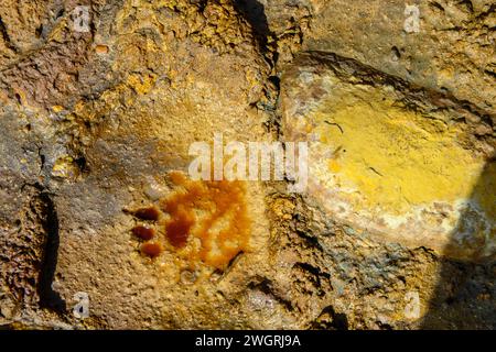 Close-up of the natural, vibrant earth tones and textures found in the Rio Tinto region Stock Photo