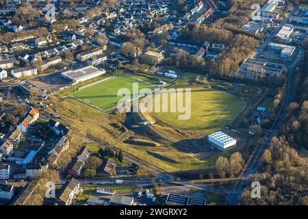 Luftbild, Fußballstadion SportPark Mottbruch Sportanlage Roßheidestraße, SuS Schwarz Blau Gladbeck e.V, Brauck, Gladbeck, Ruhrgebiet, Nordrhein-Westfalen, Deutschland ACHTUNGxMINDESTHONORARx60xEURO *** Aerial view, soccer stadium SportPark Mottbruch sports facility Roßheidestraße, SuS Schwarz Blau Gladbeck e V, Brauck, Gladbeck, Ruhr area, North Rhine-Westphalia, Germany ACHTUNGxMINDESTHONORARx60xEURO Stock Photo