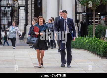 London, England, UK. 6th Feb, 2024. Secretary of State for Justice ALEX CHALK and Education Secretary GILLIAN KEEGAN seen arriving in Downing Street as cabinet meet. (Credit Image: © Tayfun Salci/ZUMA Press Wire) EDITORIAL USAGE ONLY! Not for Commercial USAGE! Stock Photo