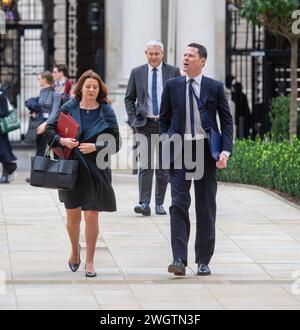 London, England, UK. 6th Feb, 2024. Secretary of State for Justice ALEX CHALK and Education Secretary GILLIAN KEEGAN seen arriving in Downing Street as cabinet meet. (Credit Image: © Tayfun Salci/ZUMA Press Wire) EDITORIAL USAGE ONLY! Not for Commercial USAGE! Stock Photo