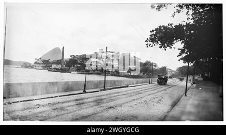 Avenida Beira-Mar; ao fundo; a Igreja de Nossa Senhora da Glória do Outeiro (0072137cx021-05). Stock Photo