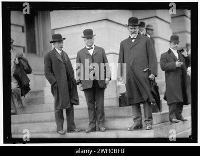 BARTLETT, CHARLES LAFAYETTE, RANSDELL, JOSEPH EUGENE REP. FROM LOUISIANA, 1899-1913; SENATOR, 1913-1931. AS SENATOR ELECT; SPARKMAN Stock Photo