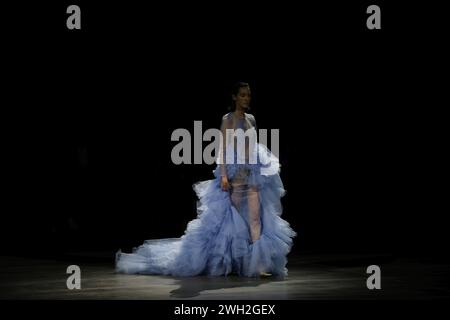 Berlin, Berlin-Friedrichshain, Germany. 7th Feb, 2024. Models show collections by designer Danny Reinke on the catwalk at the Verti Music Hall. (Credit Image: © Simone Kuhlmey/Pacific Press via ZUMA Press Wire) EDITORIAL USAGE ONLY! Not for Commercial USAGE! Stock Photo