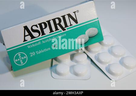 Aspirin Tablette  Foto: Thomas Wieck  V e r oe f f e n t l i c h u n g   n u r  m i t  N a m e   u n d   H o n o r a r z a h l u n g +     B e l e g e Stock Photo