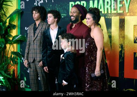 Ziggy Marley mit Ehefrau Orly Marley und Kindern bei der Premiere des Kinofilms Bob Marley: One Love im Regency Village Theatre. Los Angeles, 06.02.2024 *** Ziggy Marley with wife Orly Marley and children at the premiere of the movie Bob Marley One Love at the Regency Village Theatre Los Angeles, 06 02 2024 Foto:xJ.xBlocx/xFuturexImagex marley 4278 Stock Photo