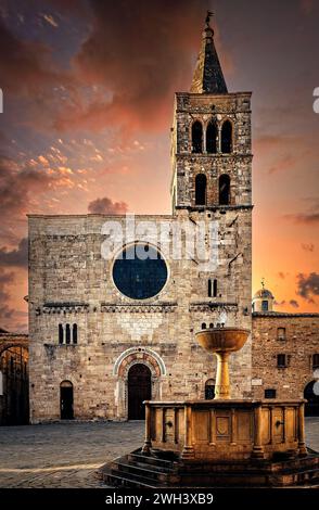 Italy Umbria Bevagna  Piazza Silvestri or piazza Maggiore and church of San Michele Arcangelo Stock Photo