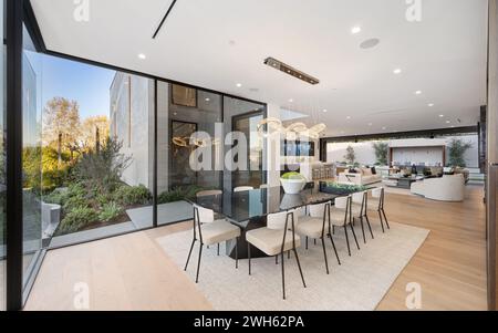 A spacious open-plan kitchen in a modern house Stock Photo