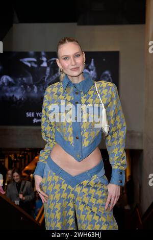 Carolin Niemczyk bei der Kilian Kerner Fashion Show in Berlin 07.02.2024 *** Carolin Niemczyk at the Kilian Kerner Fashion Show in Berlin 07 02 2024 Stock Photo