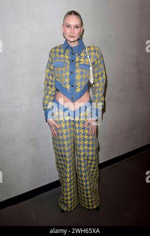 Carolin Niemczyk bei der Kilian Kerner Fashion Show auf der Berlin Fashion Week Autumn/Winter 2024 in der Verti Music Hall. Berlin, 07.02.2024 *** Carolin Niemczyk at the Kilian Kerner Fashion Show at the Berlin Fashion Week Autumn Winter 2024 in the Verti Music Hall Berlin, 07 02 2024 Foto:xF.xKernx/xFuturexImagex kerner 4216 Stock Photo