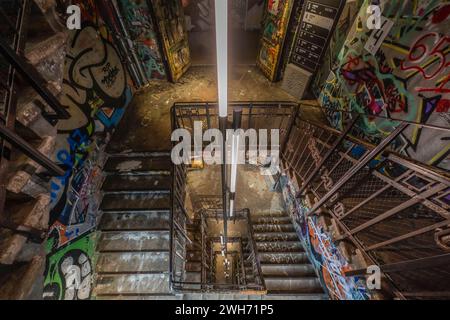 Graffitis im Treppenhaus des ehemaligen Kunsthaus Tacheles, heute Museum Fotografiska, Stadtquartier Am Tacheles, Oranienburger Straße, Mitte, Berlin, Stock Photo