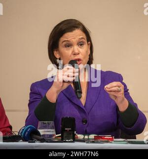 London, England, UK. 8th Feb, 2024. Sinn Fein President MARY LOU MCDONALD is seen speaking at Foreign Press Association briefing. (Credit Image: © Tayfun Salci/ZUMA Press Wire) EDITORIAL USAGE ONLY! Not for Commercial USAGE! Stock Photo