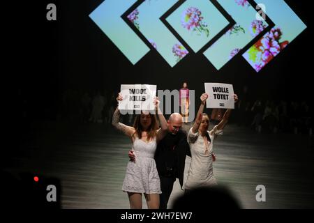 Berlin, Berlin-Friedrichshain, Germany. 7th Feb, 2024. Berlin: The photo shows activists from PETA. (Credit Image: © Simone Kuhlmey/Pacific Press via ZUMA Press Wire) EDITORIAL USAGE ONLY! Not for Commercial USAGE! Stock Photo