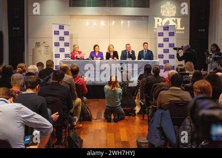 London, England, UK. 8th Feb, 2024. (Left to Right )First Minister of Northern Ireland MICHELLE O'NEILL, Sinn Fein President MARY LOU MCDONALD, FPA Director DEBORAH BONETTI, Minister of Economy of Northern Ireland CONOR MURPHY and Member of Parliament JOHN FINUCANE are seen at Foreign Press Association briefing. (Credit Image: © Tayfun Salci/ZUMA Press Wire) EDITORIAL USAGE ONLY! Not for Commercial USAGE! Stock Photo