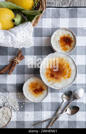 Traditional creamy Spanish rice pudding in a bowl Stock Photo - Alamy