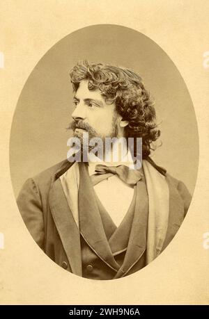 1865 c., FRANCE : The french theatre actor JEAN MOUNET-SULLY ( Jean-Sully Mounet , 1841 - 1916 ). Photo by Etienne CARJAT ( 1828 - 1906 ) & C. , Paris. -  ATTORE TEATRALE - TEATRO - THEATRE - MOUNET SULLY - beard - barba - cravatta - tie bow - fiocco - FOTO STORICHE - HISTORY ---  Archivio GBB Stock Photo