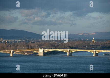 Budapest: panoramic view of Margaret Island and Margaret Bridge, over the Danube River. Hungary Stock Photo
