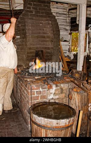 Virginia Williamsburg blacksmith Stock Photo - Alamy