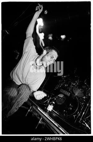 John 'Haggis' Hegarty of the band Emperor of Ice Cream  playing at Cardiff University Terminal in Cardiff, Wales on 3 June 1994. Photo: Rob Watkins. INFO: Emperor of Ice Cream, an Irish alternative rock band formed in the '90s, delivered a dynamic and guitar-driven sound. Their album 'The Sunshine Here' showcased their melodic sensibilities. Though short-lived, they left a mark on the Irish music scene. Stock Photo