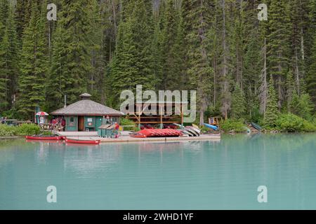 Boathouse on Emerald Lake, Yoho National Park, British Columbia, Canada Stock Photo