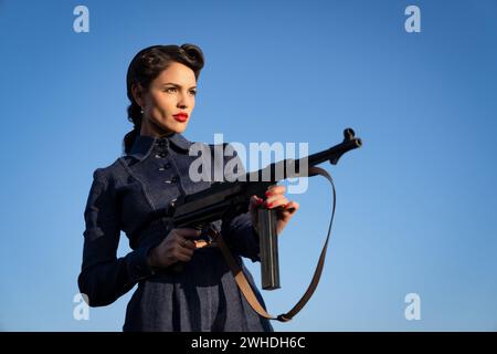 the ministry of ungentlemanly warfare green dress WARFARE, Eiza Gonzalez, 2024. ph: Dan Smith /© Lionsgate /Courtesy Everett Collection Stock Photo Alan ritchson