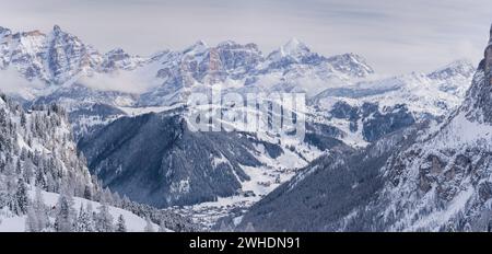 View to Tofane di Rozes, Colfosco, Gardena Pass, Passo Gardena, South Tyrol, Alto Adige, Italy Stock Photo